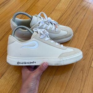 Fast brand sneakers size 7